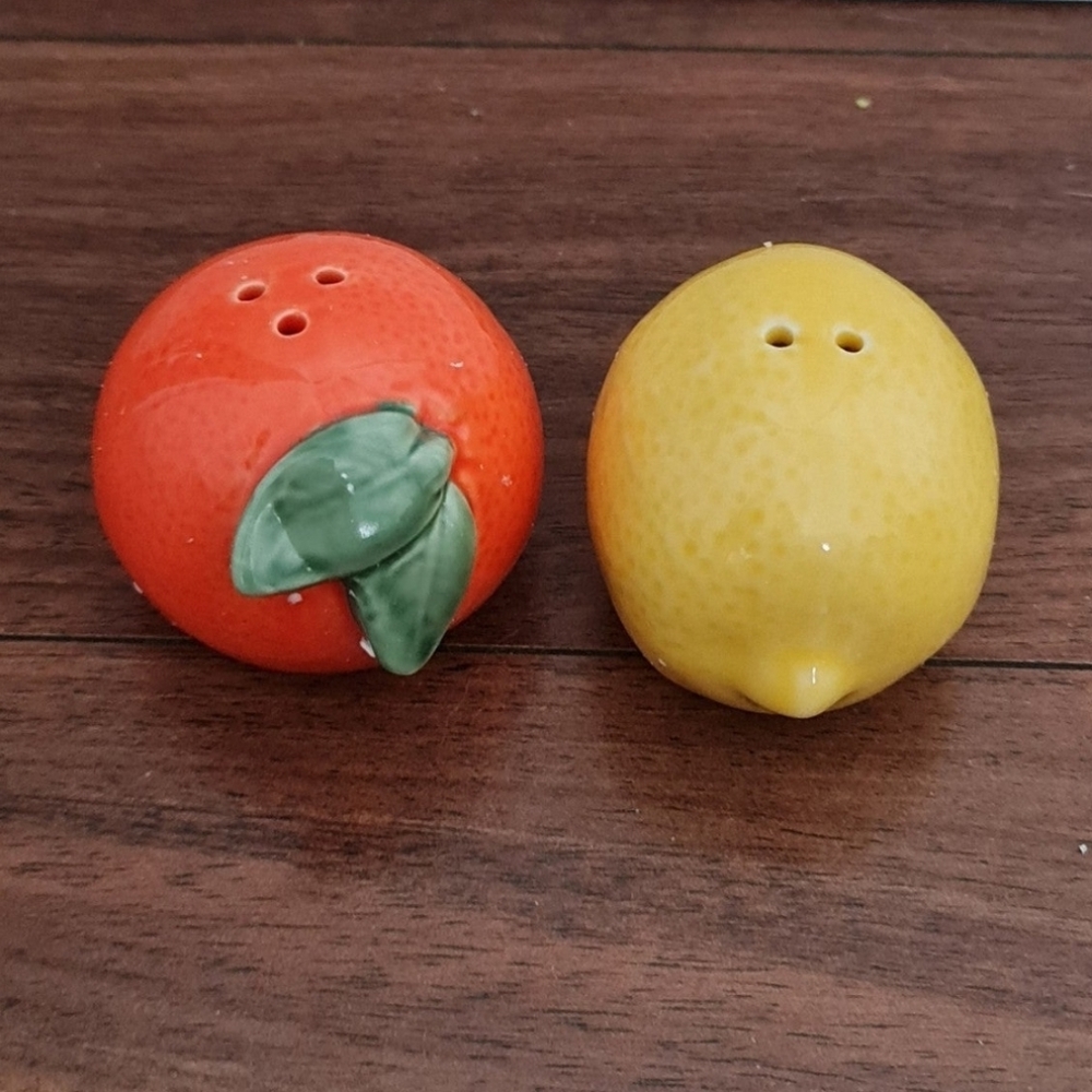 Ceramic Orange and Lemon Salt & Pepper Shakers - Fruit Design